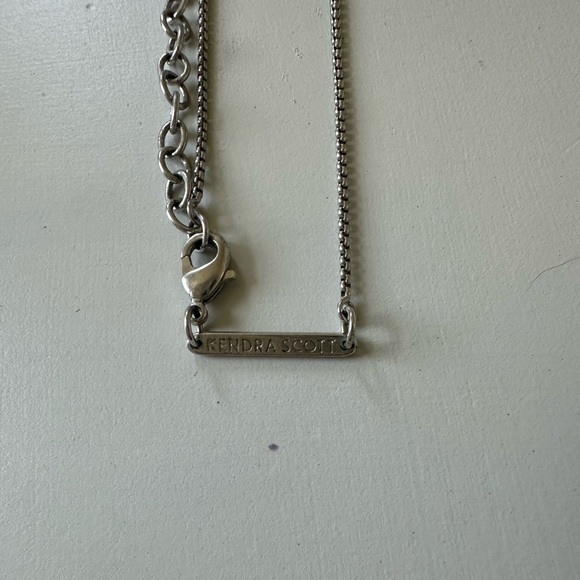 Kendra Scott adjustable bar pendant necklace with black opaque stone - Picture 5 of 5